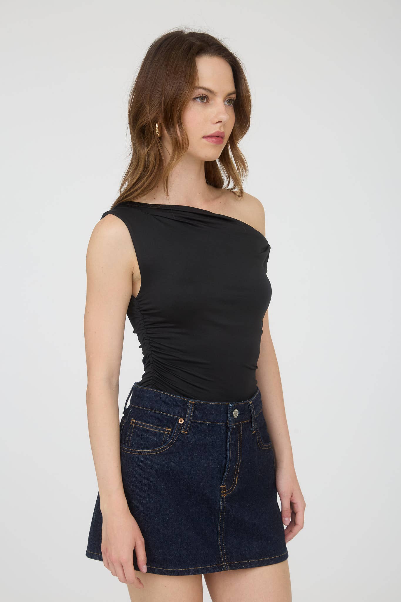 ASYMMETRICAL OFF THE SHOULDER KNIT TOP: BLACK