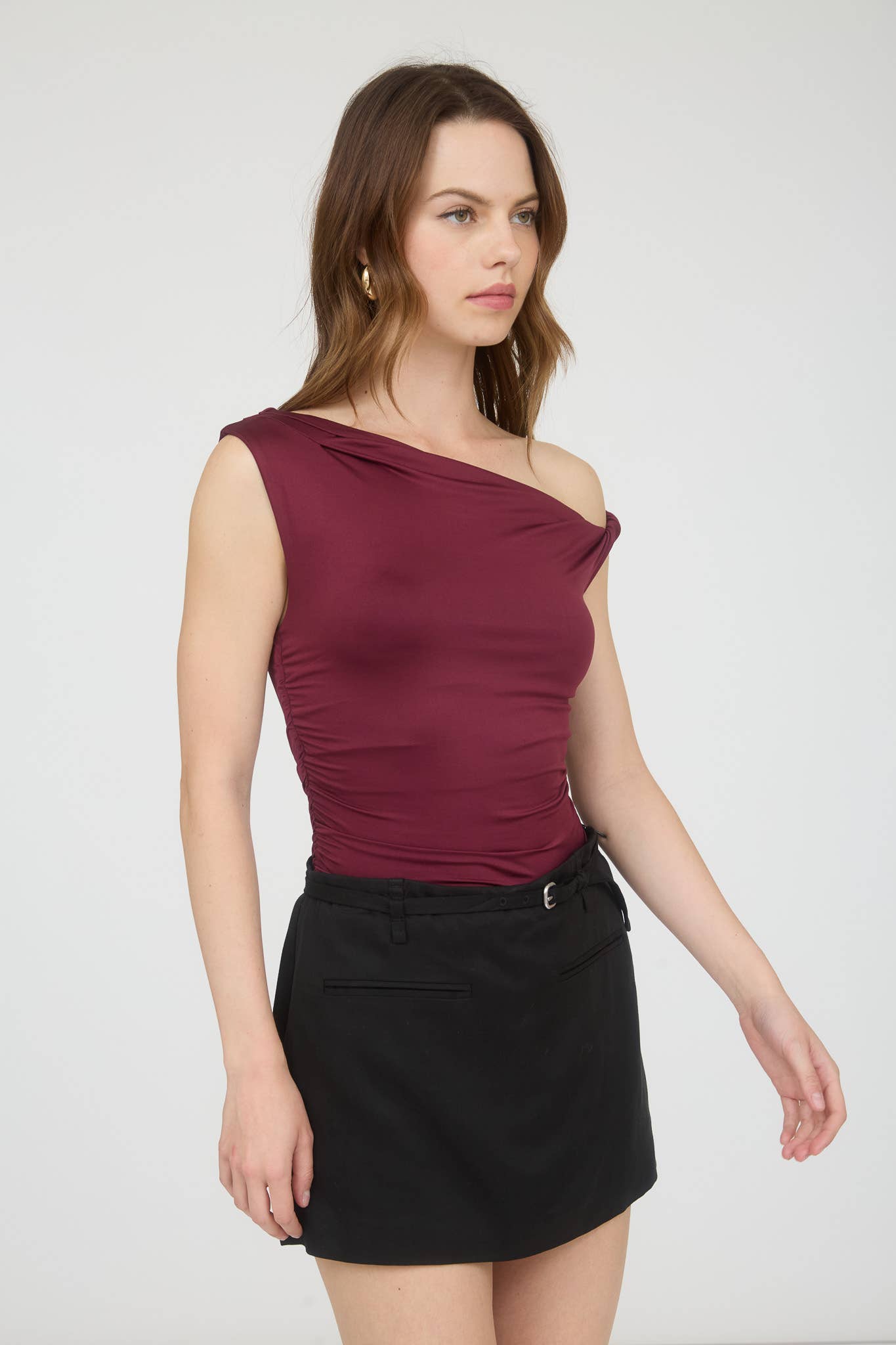 ASYMMETRICAL OFF THE SHOULDER KNIT TOP: BLACK