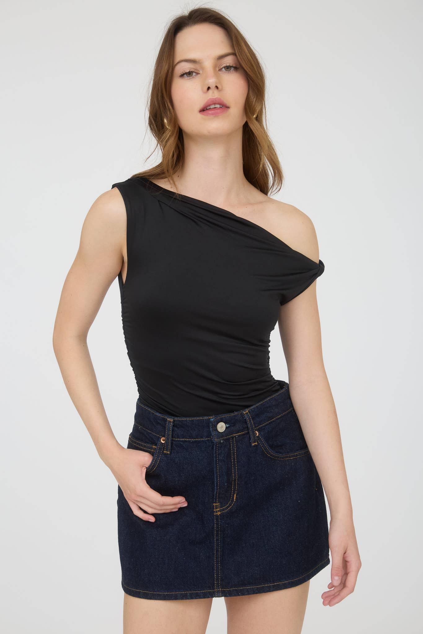 ASYMMETRICAL OFF THE SHOULDER KNIT TOP: BURGUNDY