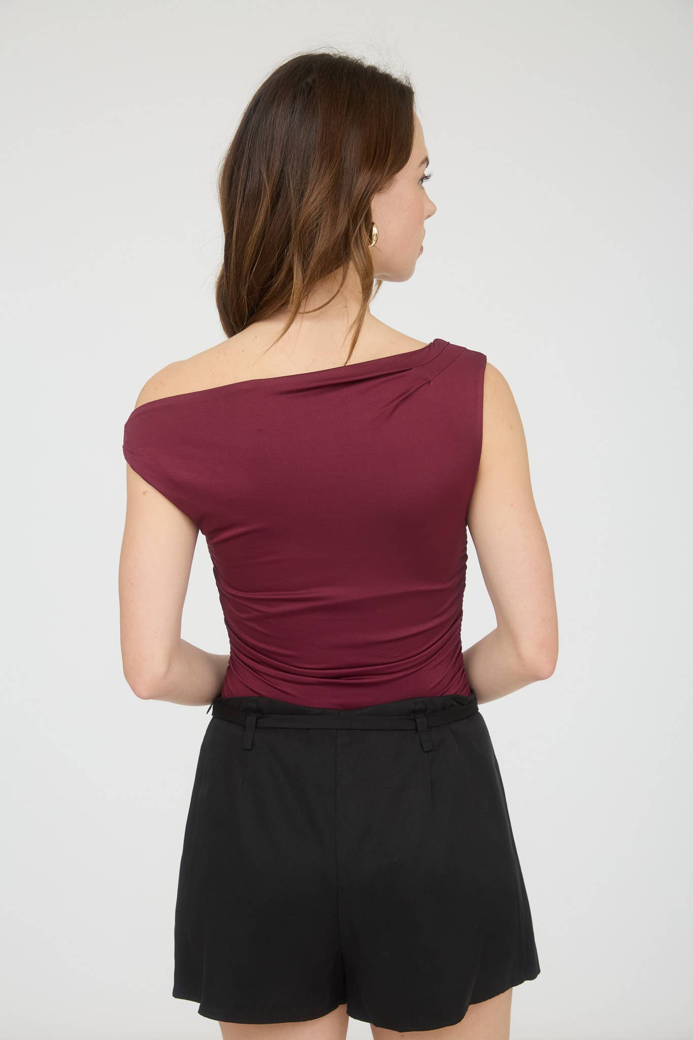 ASYMMETRICAL OFF THE SHOULDER KNIT TOP: BLACK
