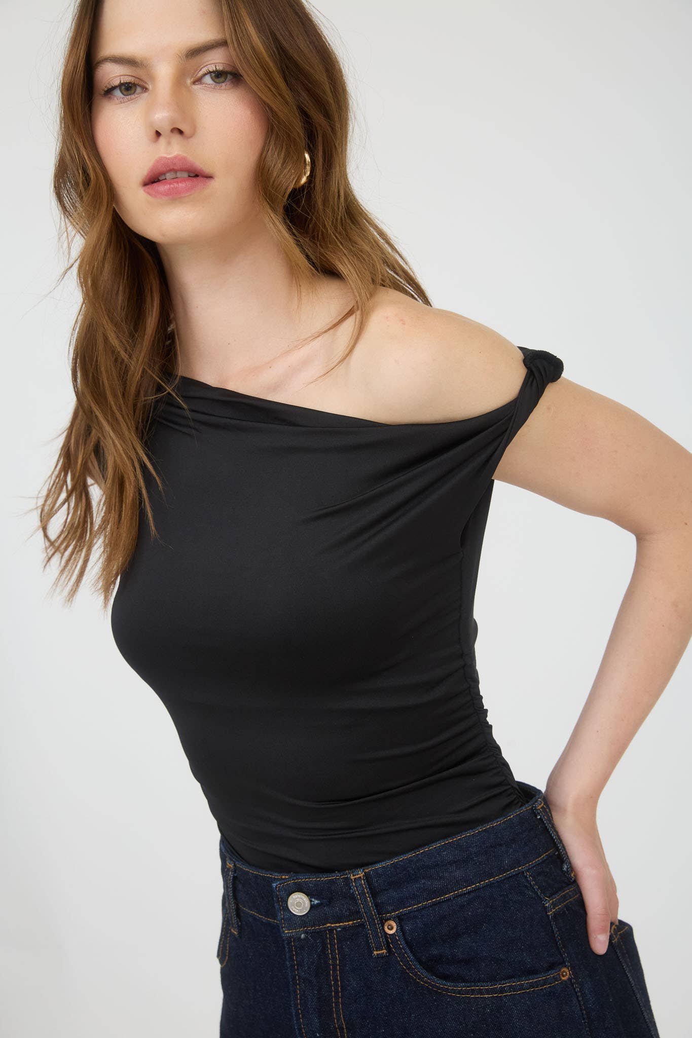 ASYMMETRICAL OFF THE SHOULDER KNIT TOP: BLACK