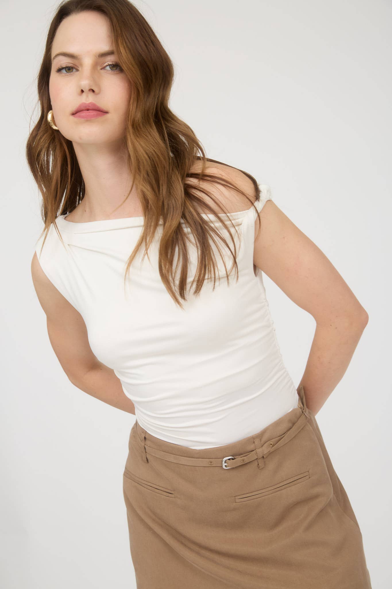 ASYMMETRICAL OFF THE SHOULDER KNIT TOP: BLACK