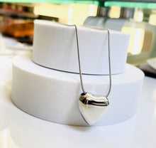Load image into Gallery viewer, Large Silver Heart Necklace
