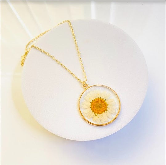 Daisy Flower Necklace